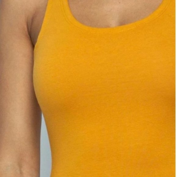 Bermuda Short Yoga Bodysuit Jumpsuit. - Picture 3 of 4